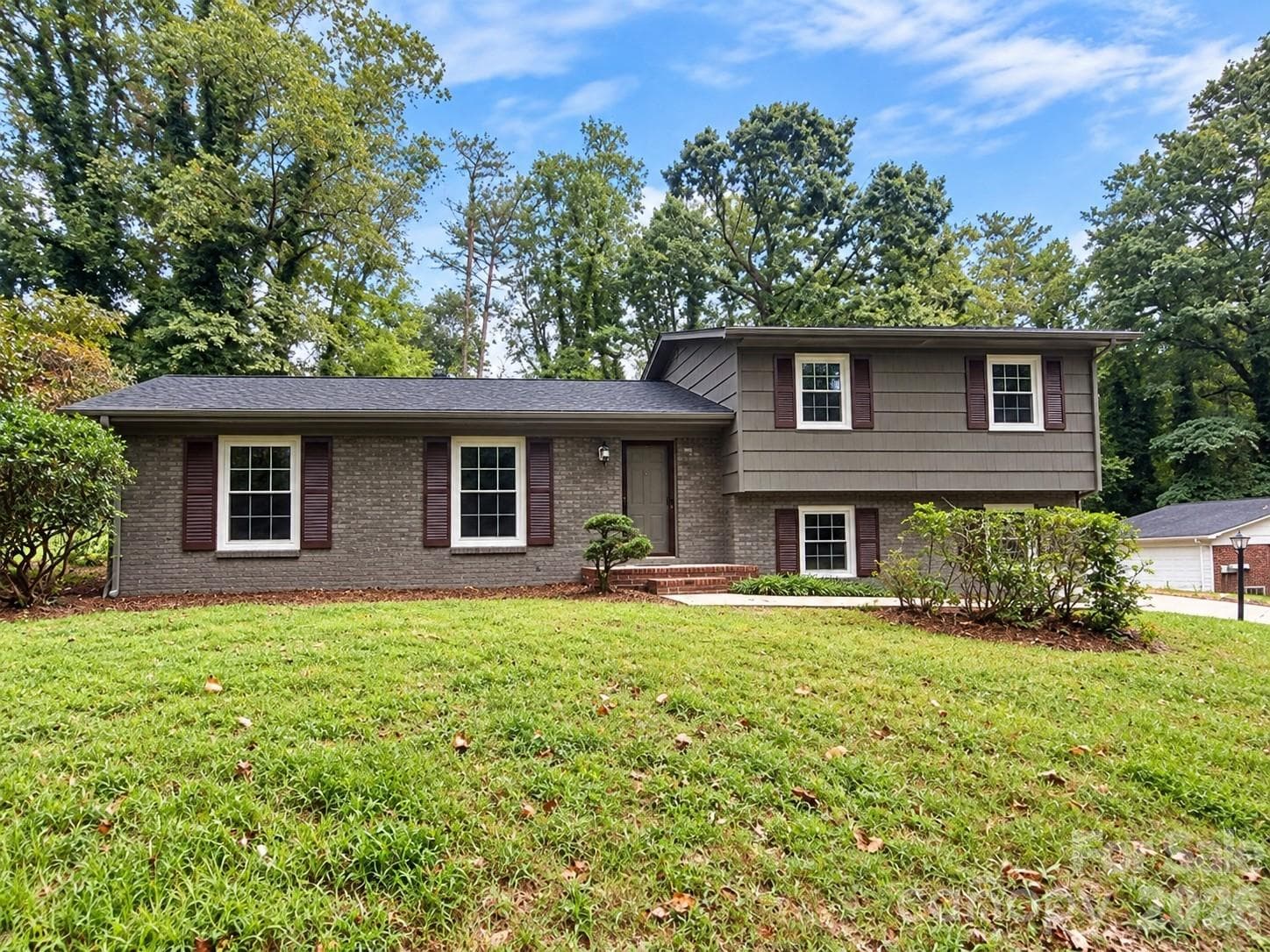 845 Cherokee Place SW