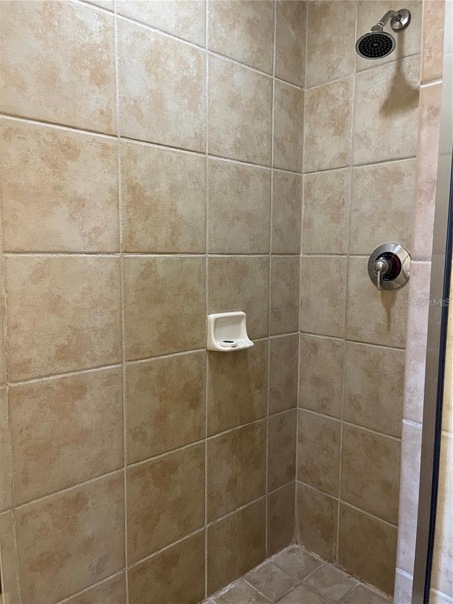 Condo - Hotel at 12527 FLORIDAYS RESORT DR #603E, ORLANDO, photo 21 of 48