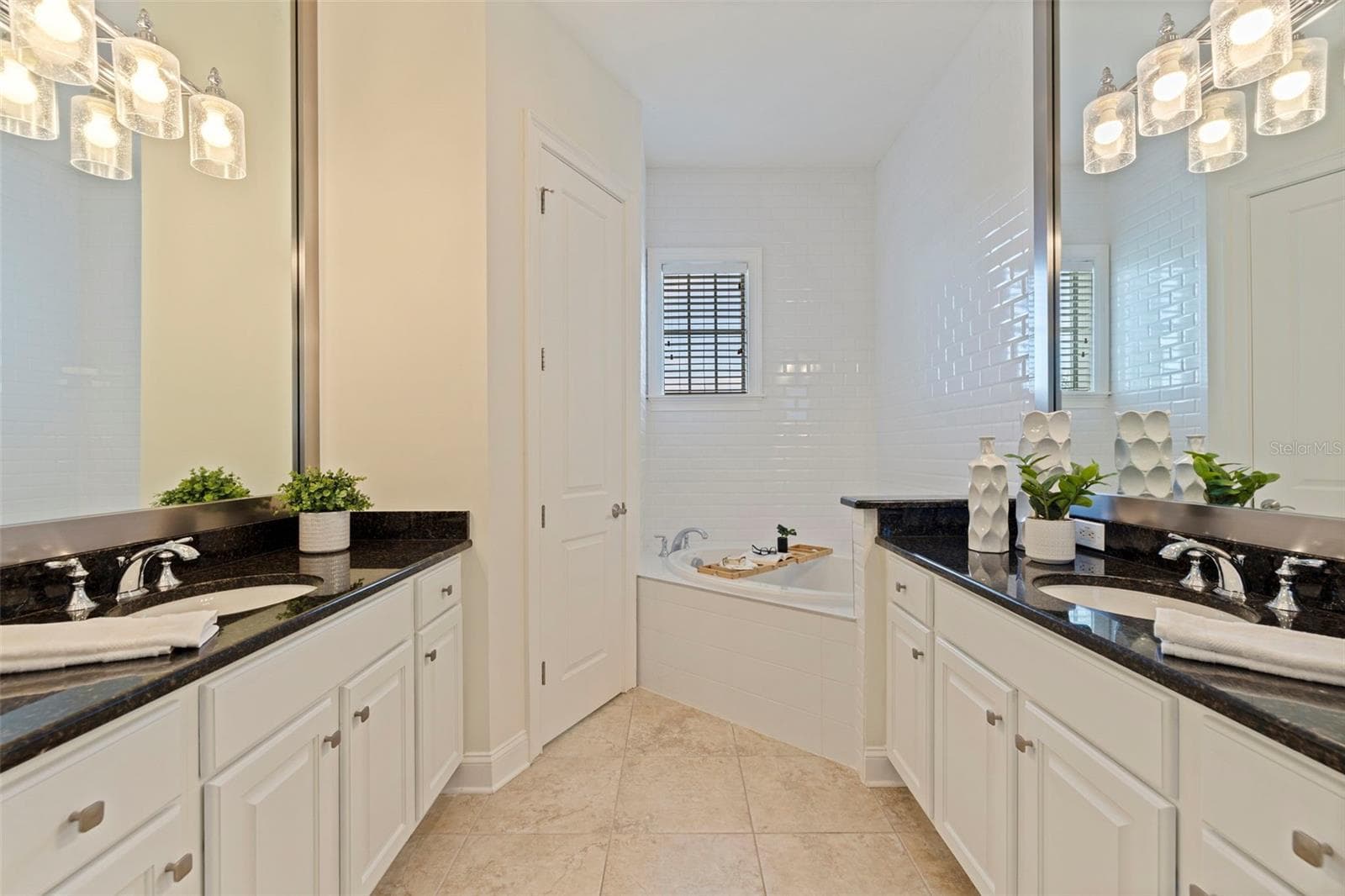Townhouse at 300 NEWBURY PL N, ST PETERSBURG, photo 42 of 73
