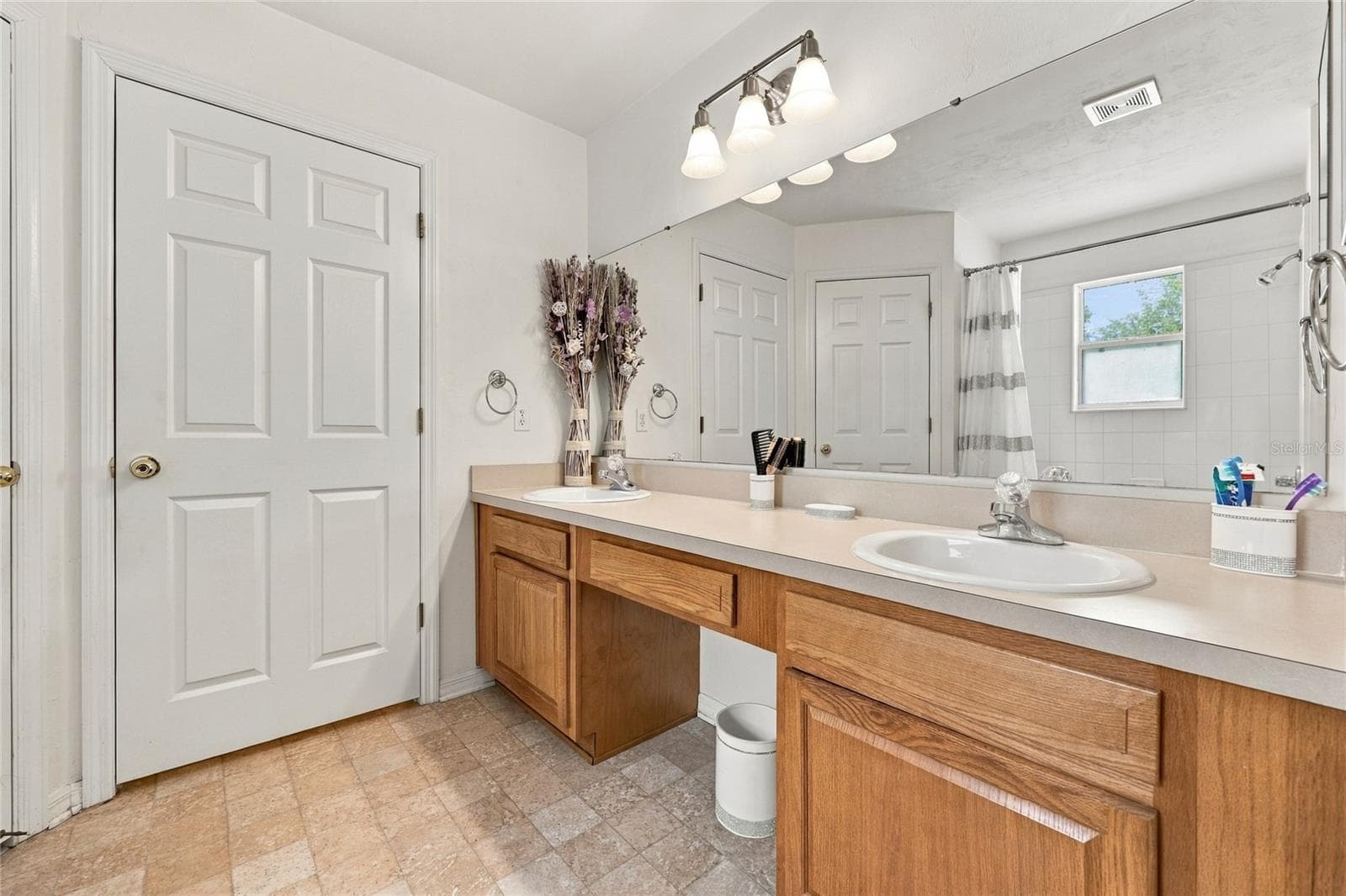 MASTER BATH - 12104 NW 162ND DR, ALACHUA