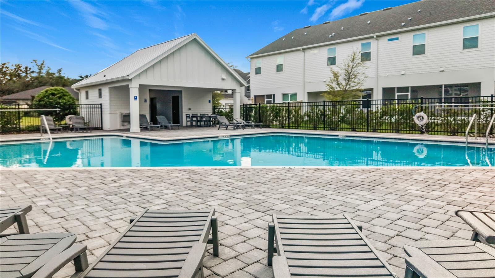Beautiful community pool - 1430 BROOKDALE CT, OVIEDO