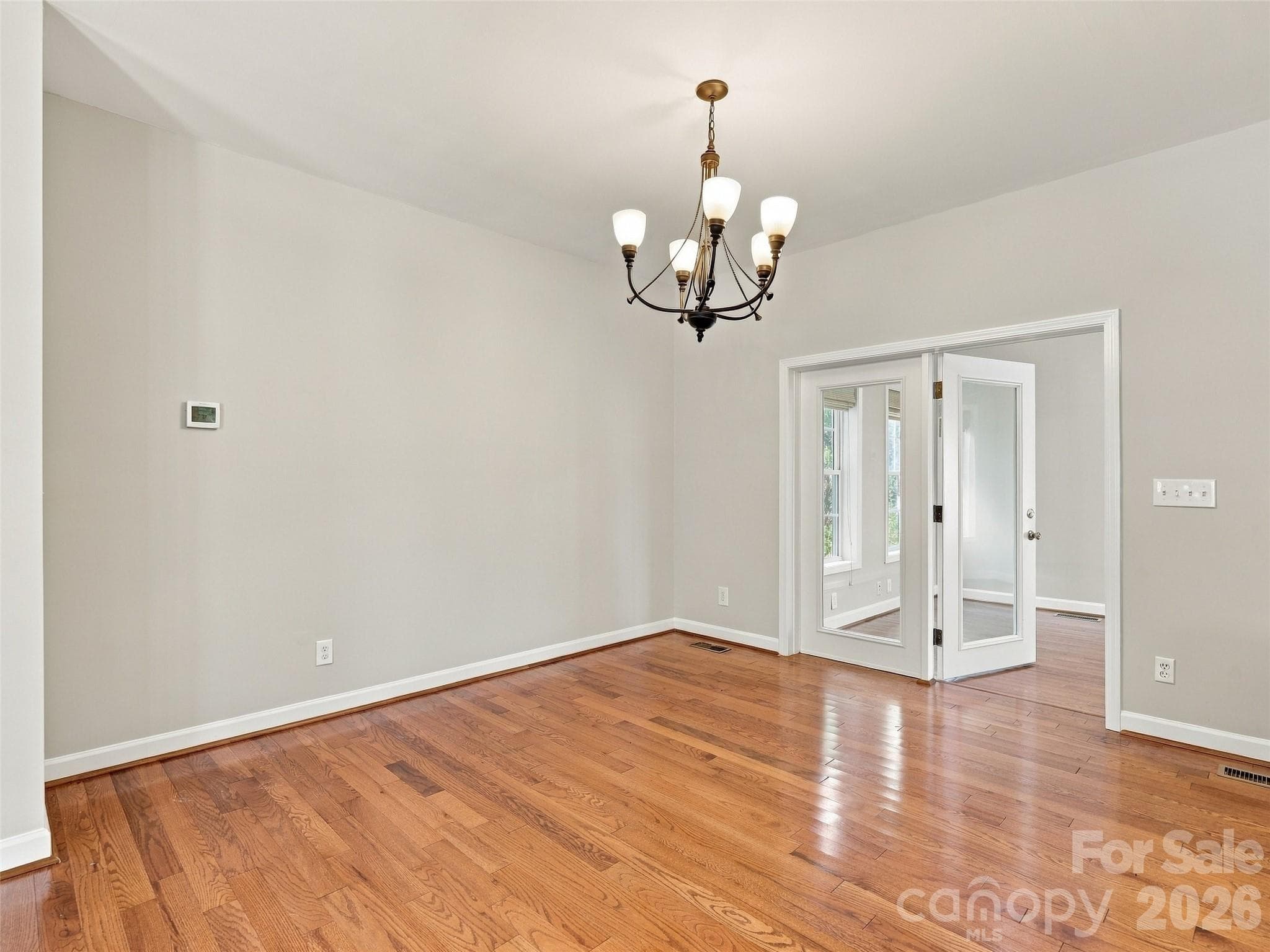 Single Family Residence at 209 Beechnut Drive, Hendersonville, photo 6 of 48