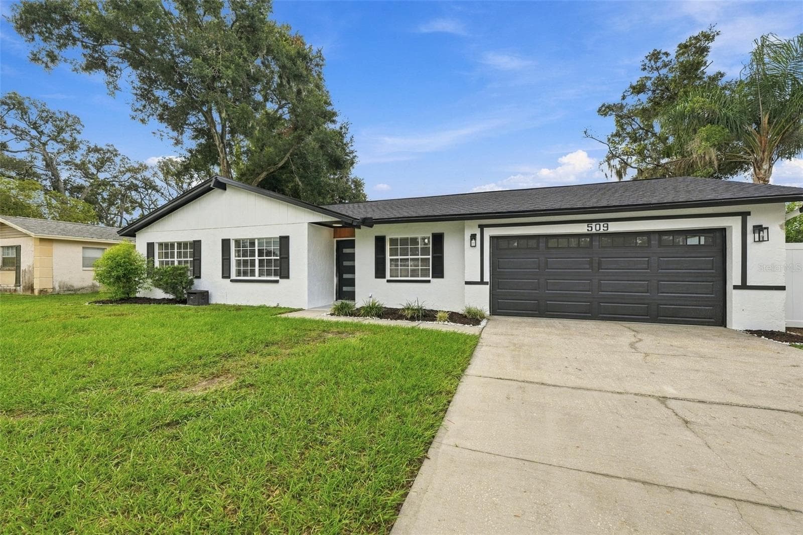 Single Family Residence at 509 CLEMONS RD, BRANDON, photo 2 of 43