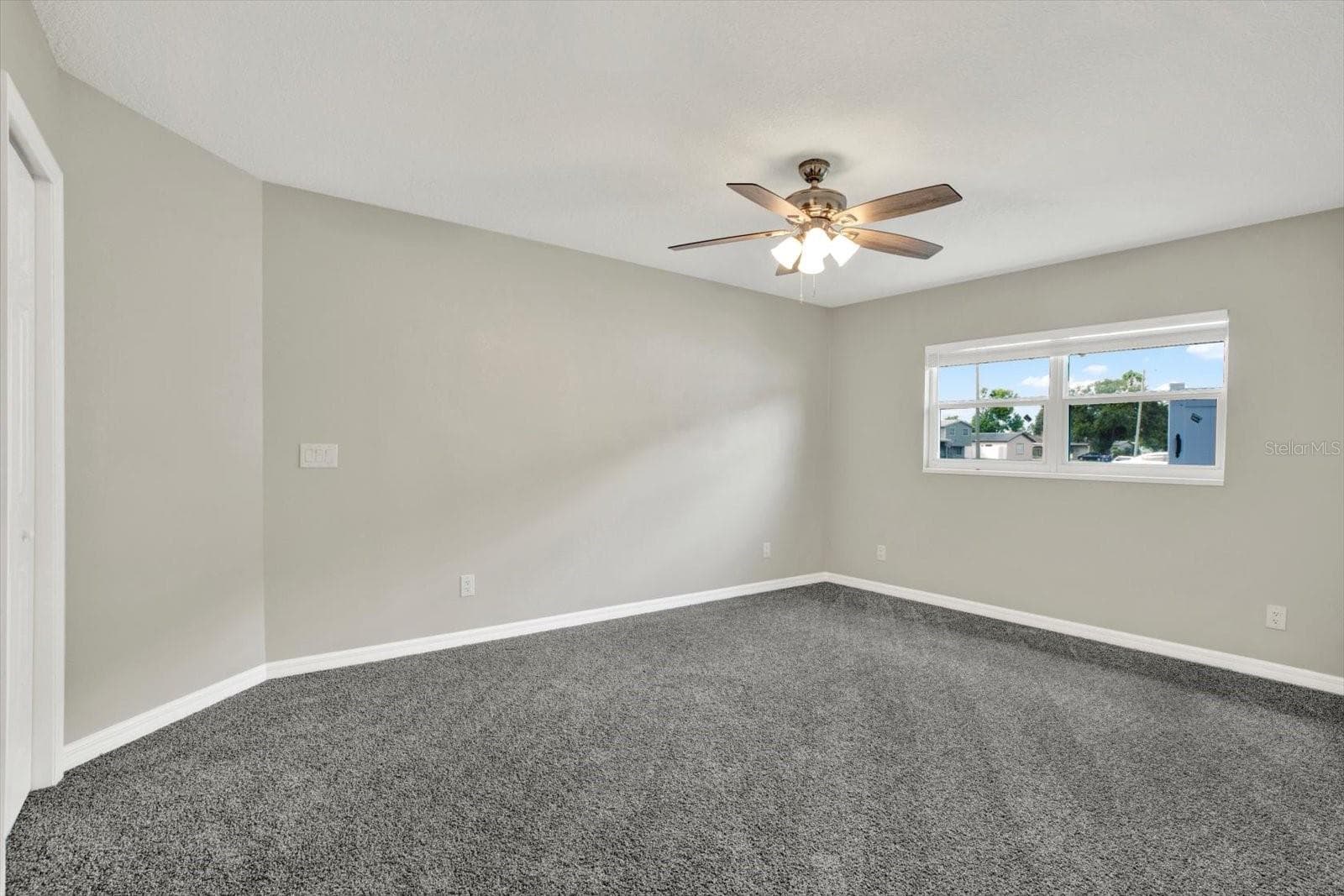Single Family Residence at 7505 W HENRY AVE, TAMPA, photo 12 of 32