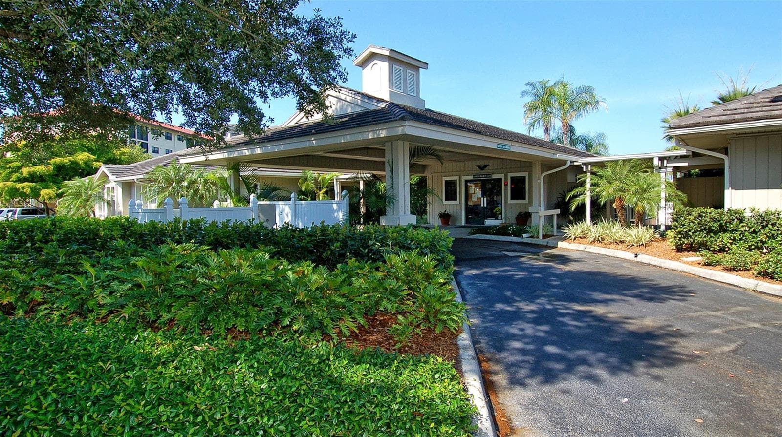 club house - 1638 STARLING DR #105, SARASOTA