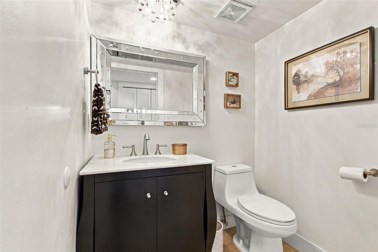 Single Family Residence at 3063 MOCKINGBIRD CT, CLEARWATER, photo 11 of 56