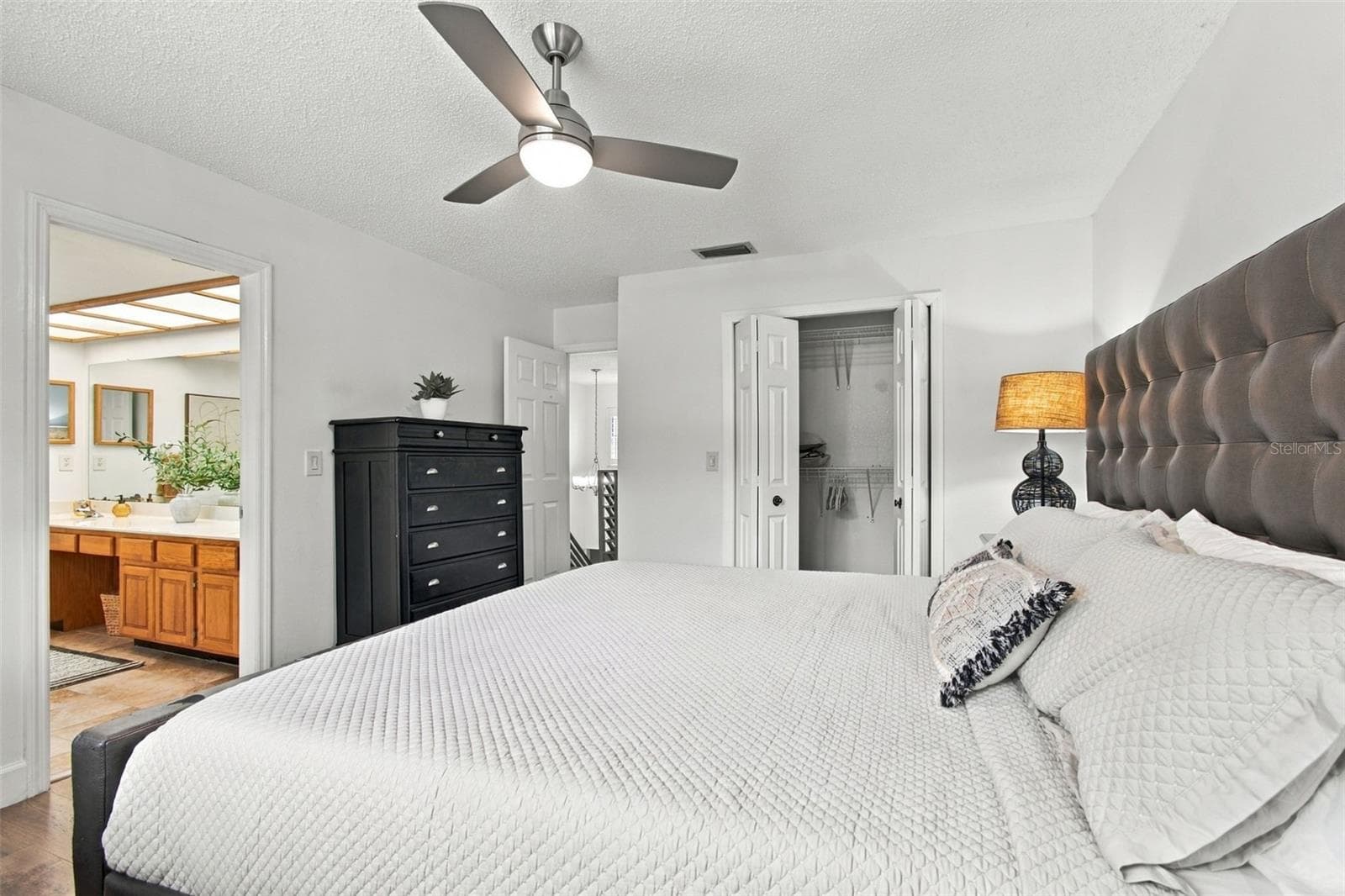 Single Family Residence at 3063 MOCKINGBIRD CT, CLEARWATER, photo 29 of 56