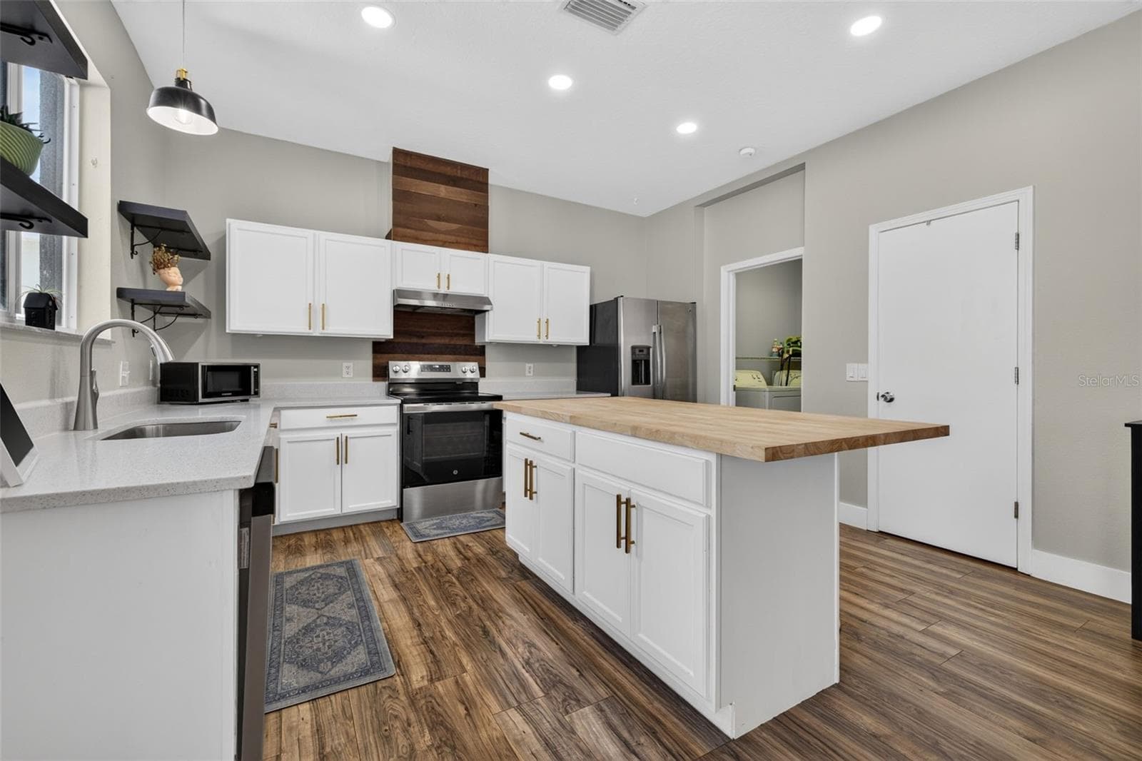 Single Family Residence at 10930 SUBTLE TRAIL DR, RIVERVIEW, photo 17 of 56