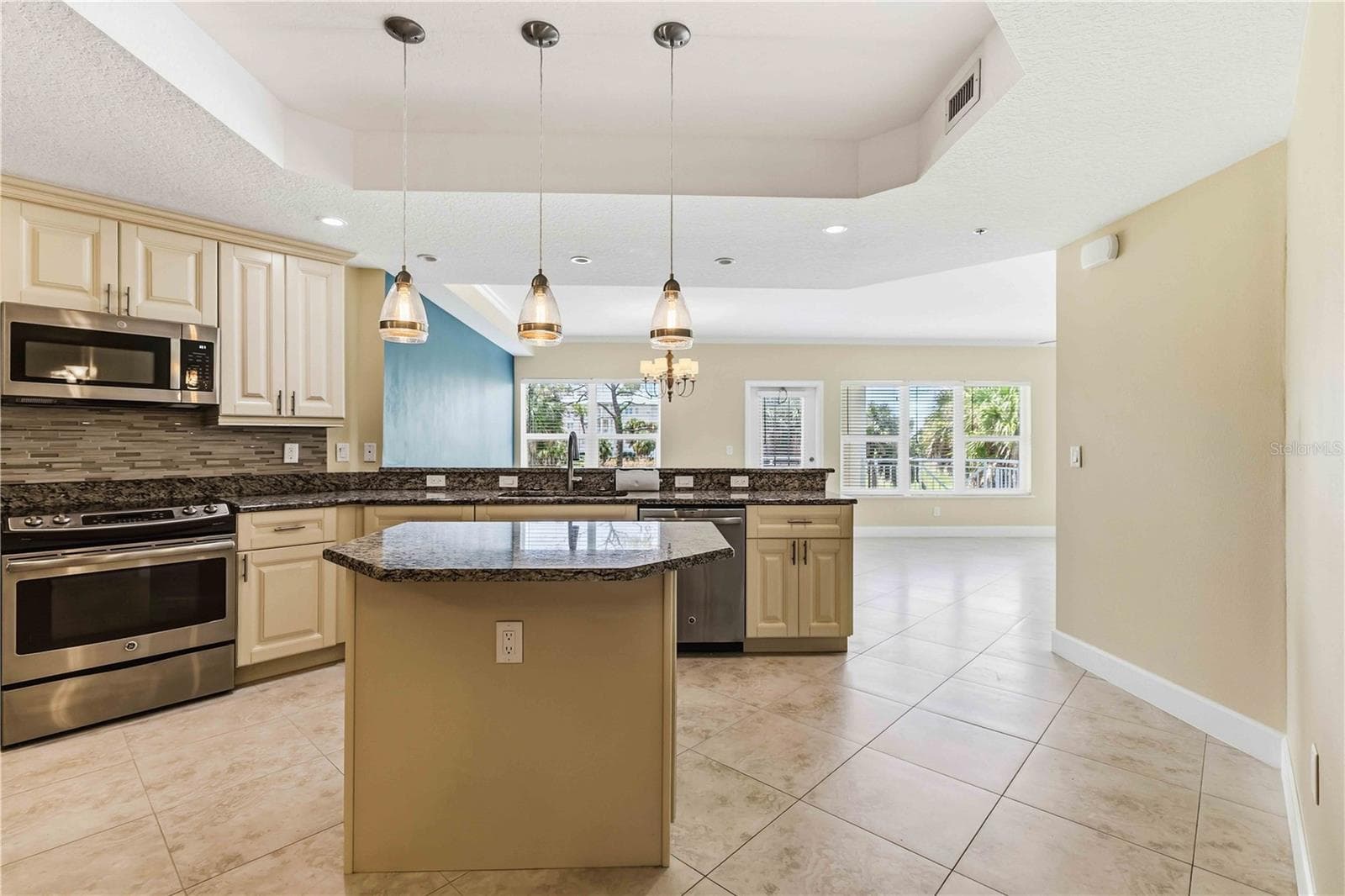 Condominium at 7820 34TH AVE W #102, BRADENTON, photo 10 of 32
