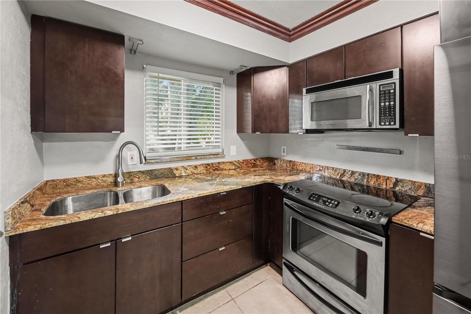 Condominium at 4450 40TH AVE N #D12, ST PETERSBURG, photo 11 of 23