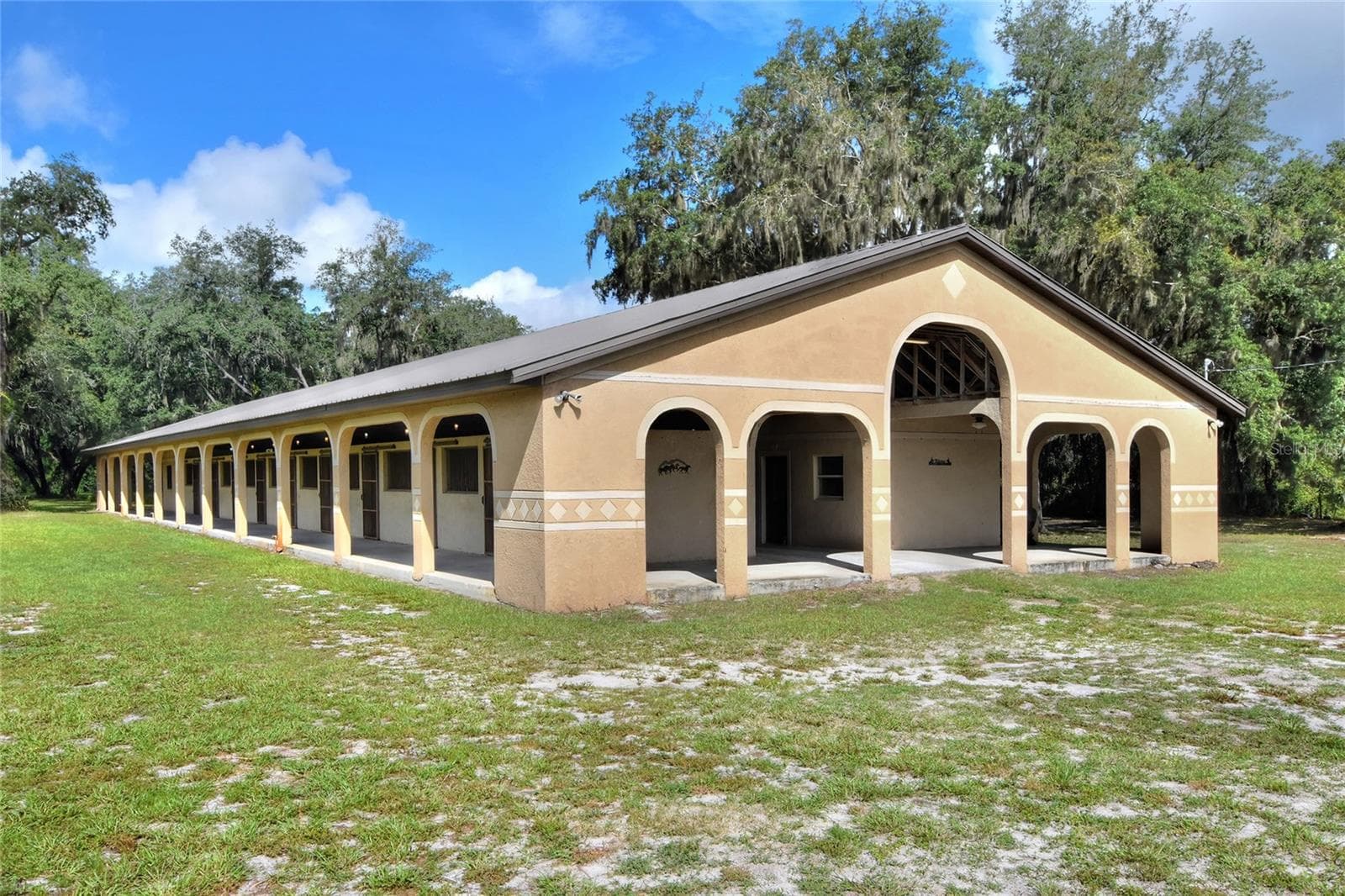 Manufactured Home at 20431 KEENE RD, WIMAUMA, photo 4 of 22