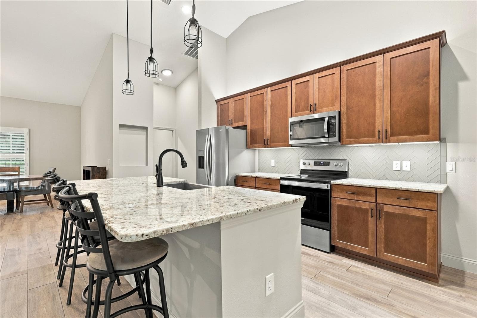 Single Family Residence at 16 LAKESIDE DR, OCALA, photo 14 of 48