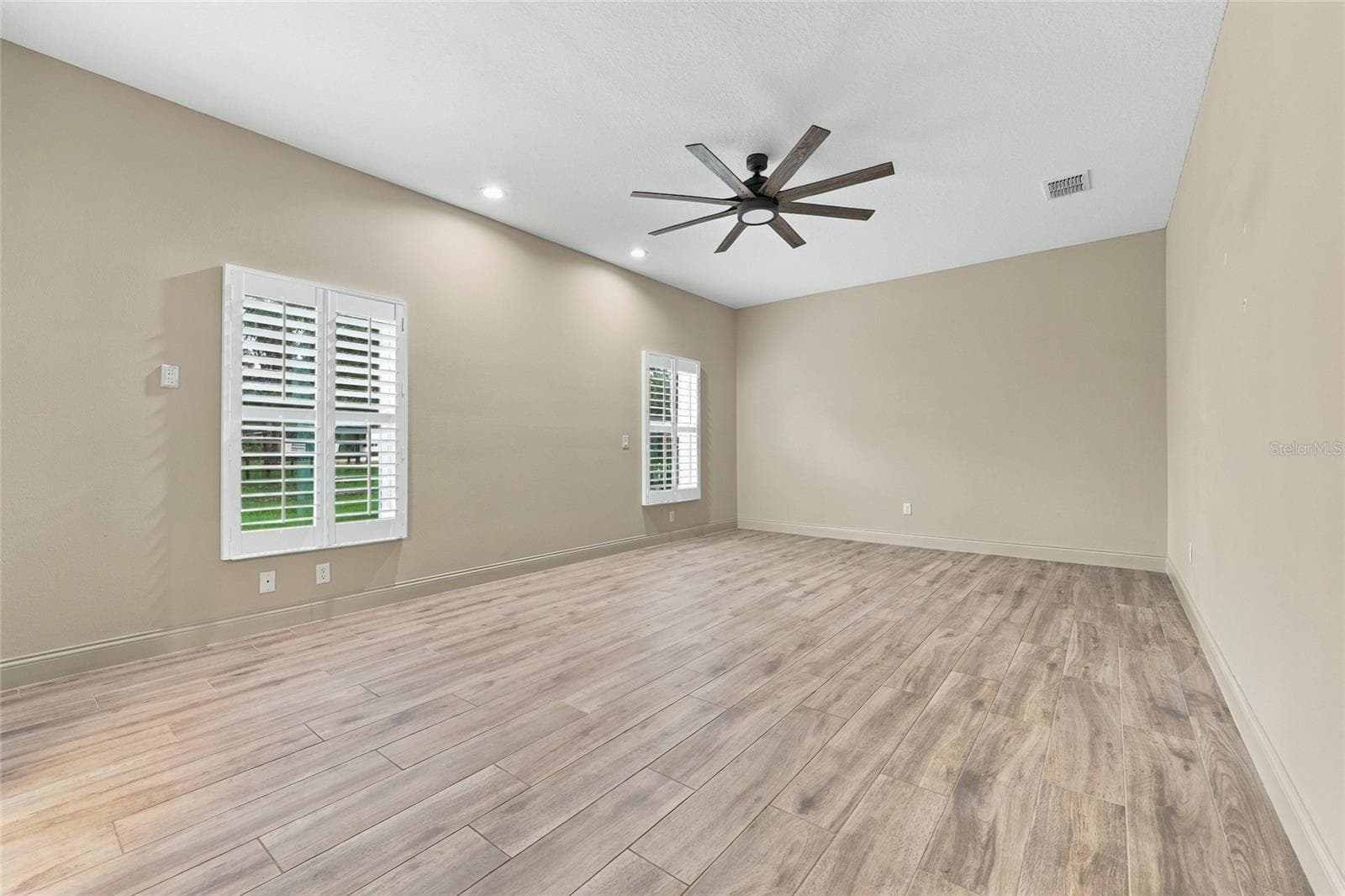 Single Family Residence at 16 LAKESIDE DR, OCALA, photo 18 of 48