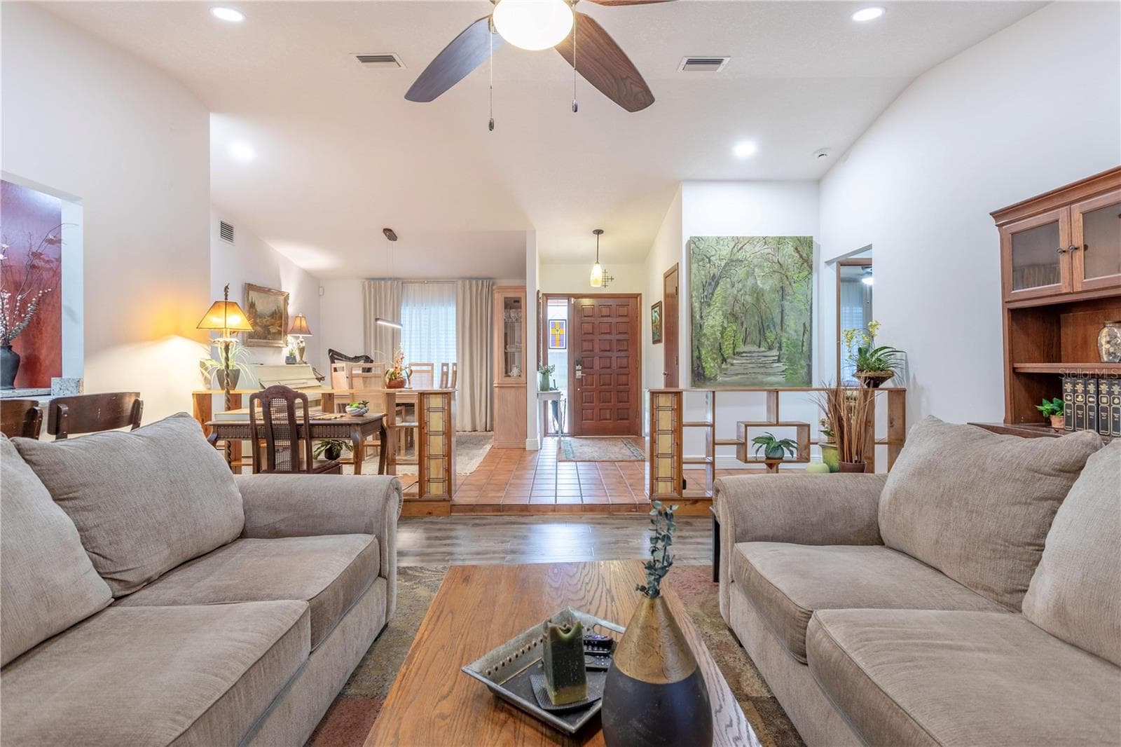 Single Family Residence at 1040 PALADIN CT, ORLANDO, photo 9 of 34