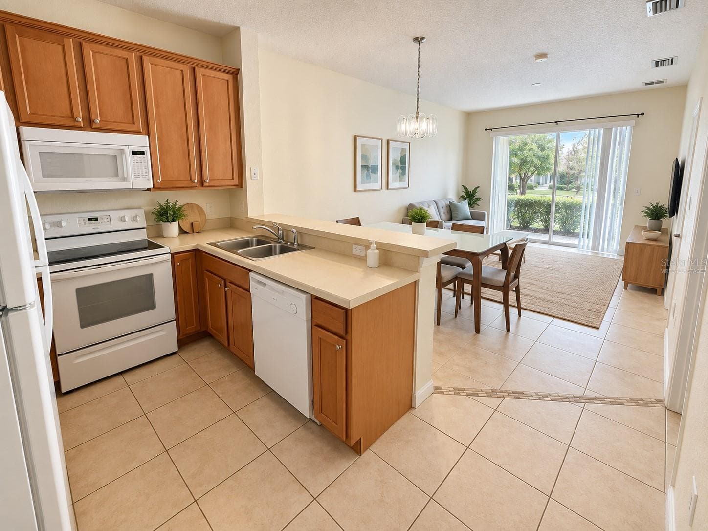 Virtually Staged - 2113 WINTERSET DR, LAKELAND
