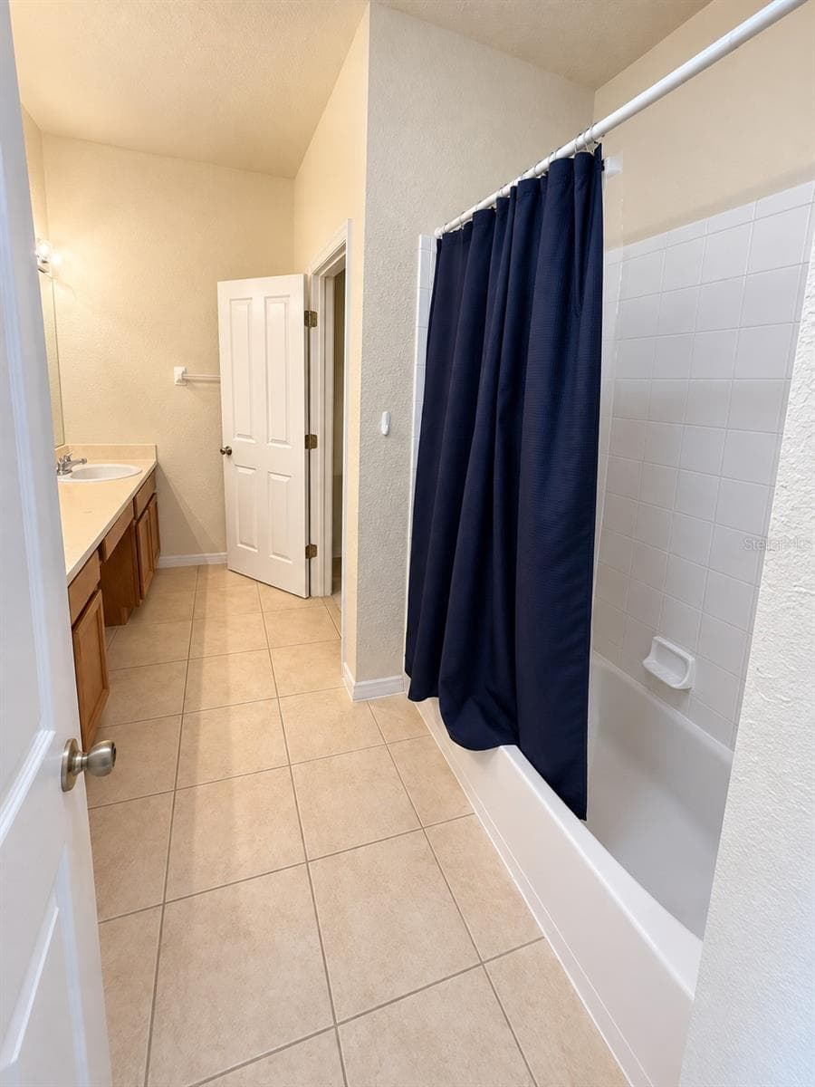 Townhouse at 2113 WINTERSET DR, LAKELAND, photo 11 of 11