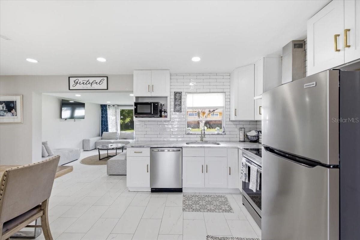 Single Family Residence at 1860 ALBERTA DR, CLEARWATER, photo 7 of 30