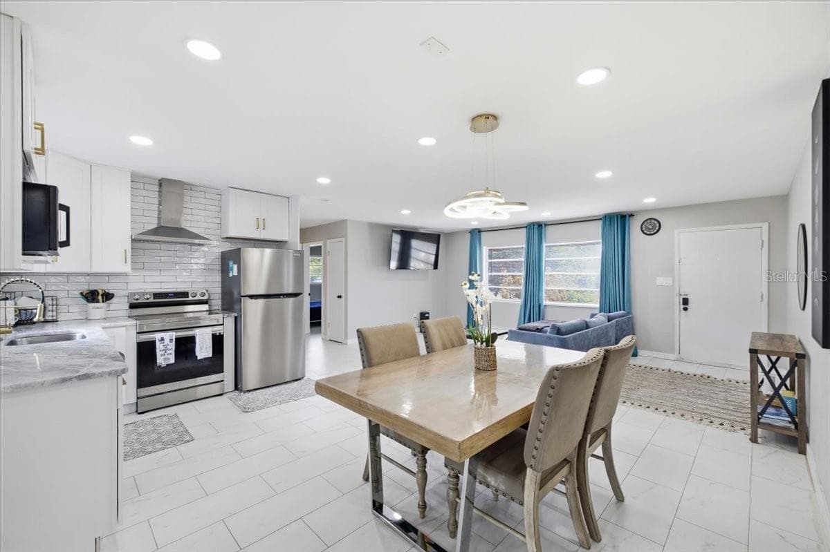 Single Family Residence at 1860 ALBERTA DR, CLEARWATER, photo 11 of 30