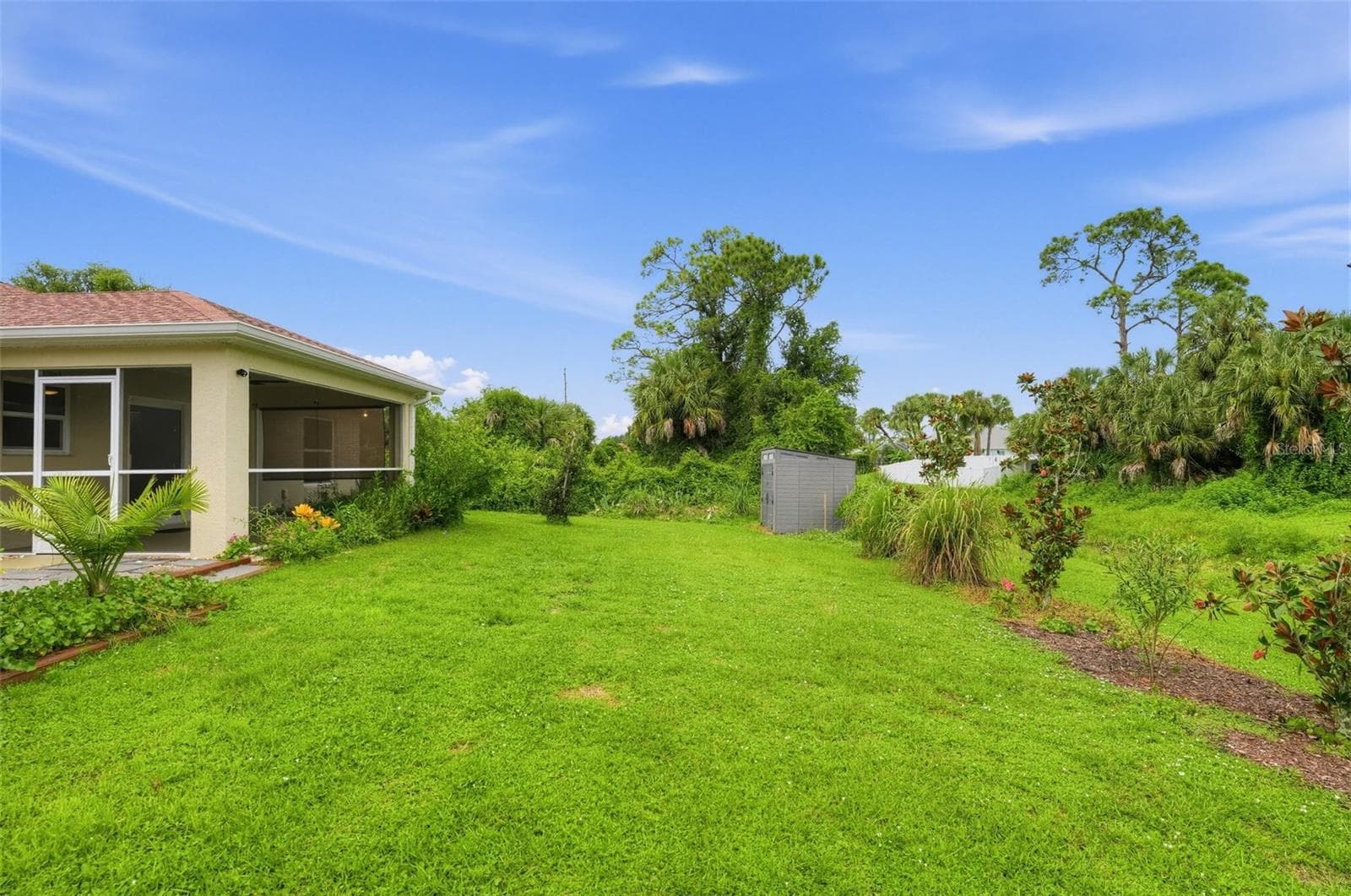 Living fence - 2580 VOGLER LN, NORTH PORT