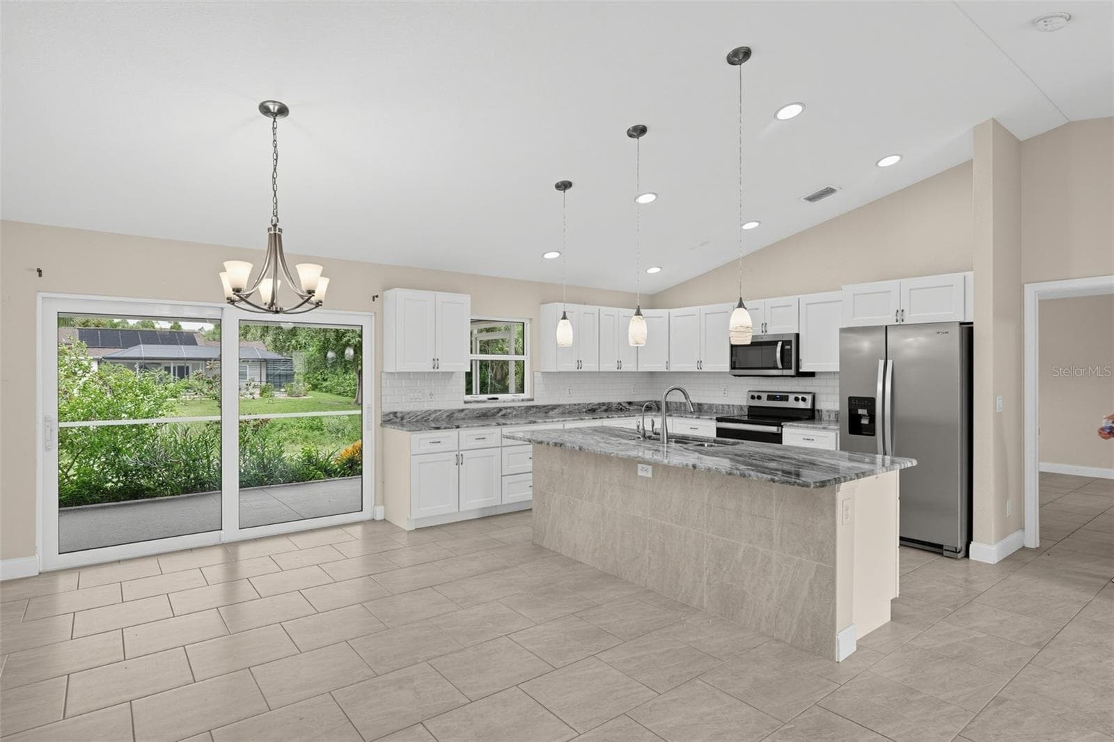 Perfect for entertaining - 2580 VOGLER LN, NORTH PORT