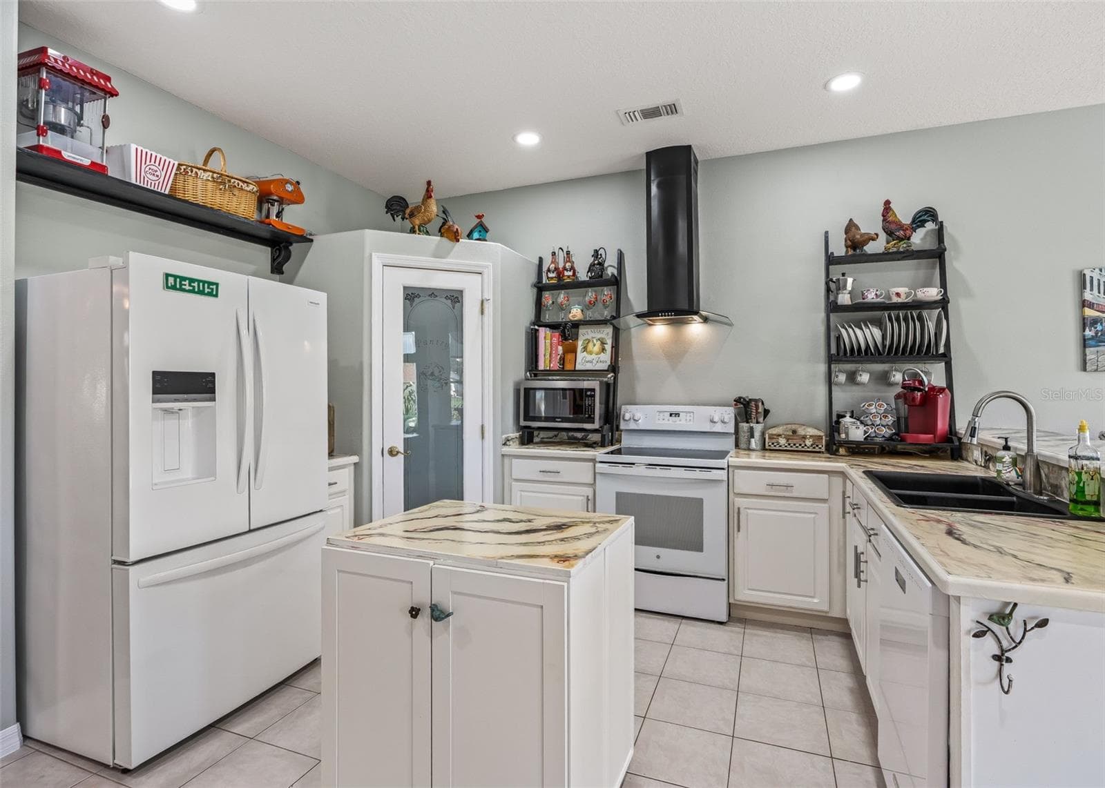 Single Family Residence at 402 GRAND VISTA TRL, LEESBURG, photo 14 of 51
