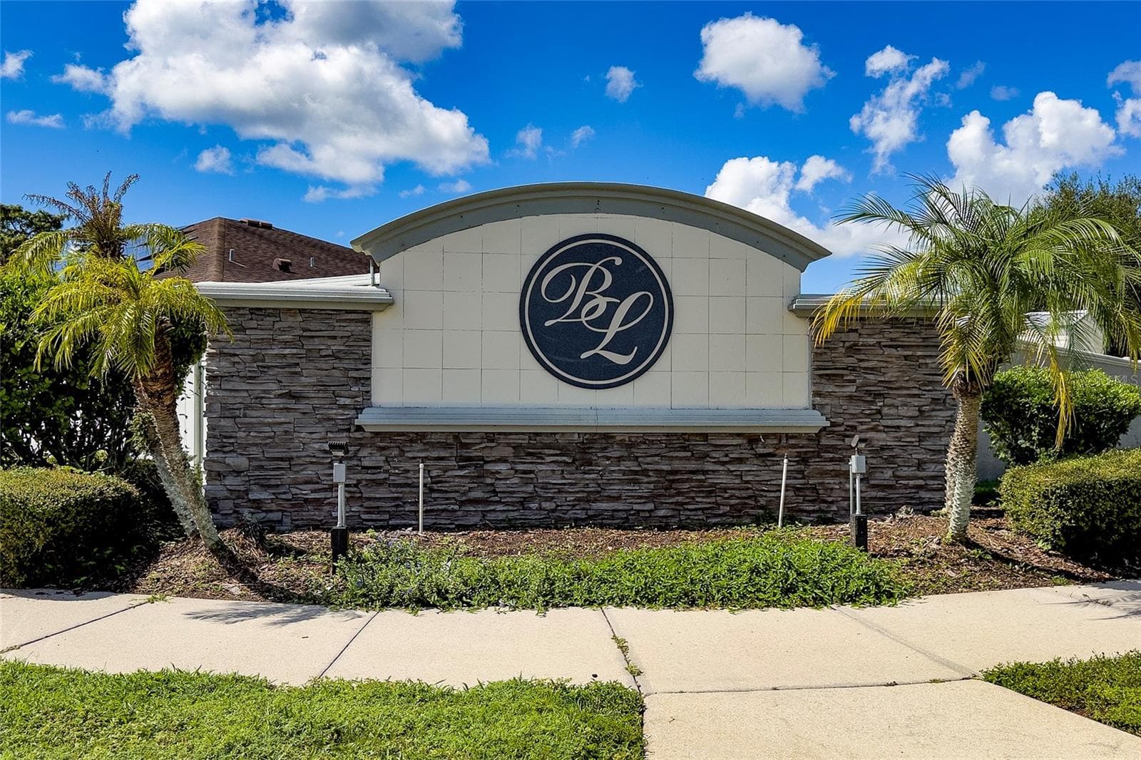 Single Family Residence at 2333 WALNUT CANYON DR, KISSIMMEE, photo 8 of 51