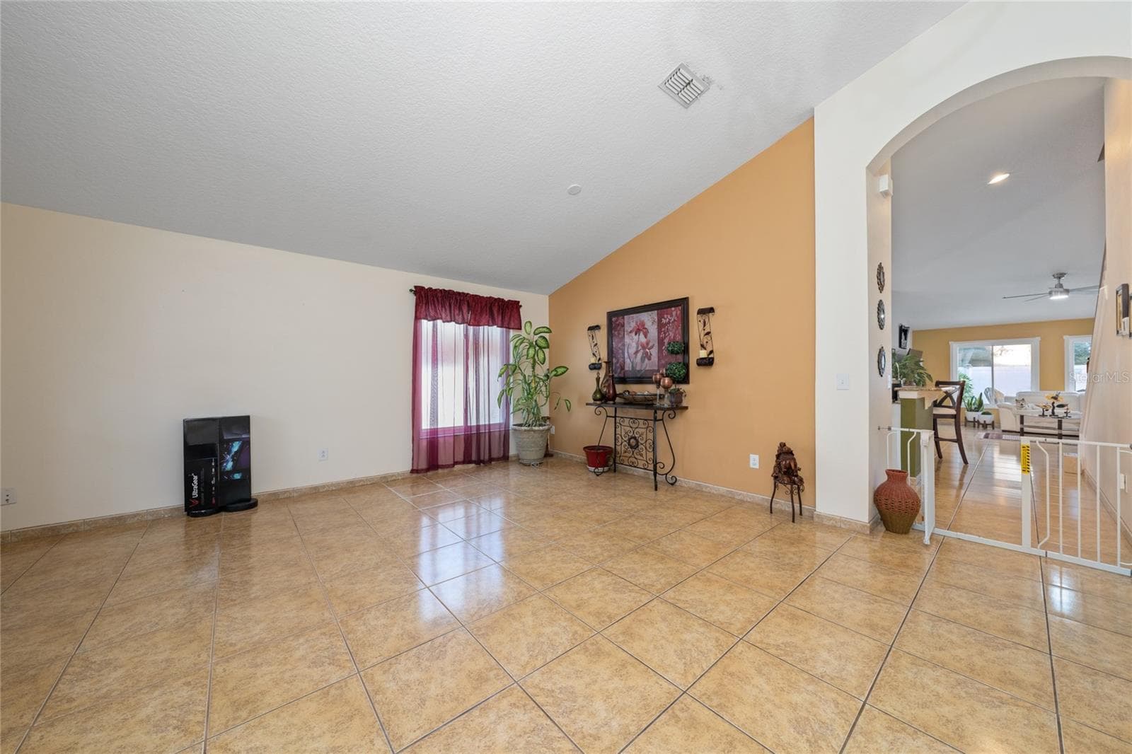 Single Family Residence at 2333 WALNUT CANYON DR, KISSIMMEE, photo 18 of 51