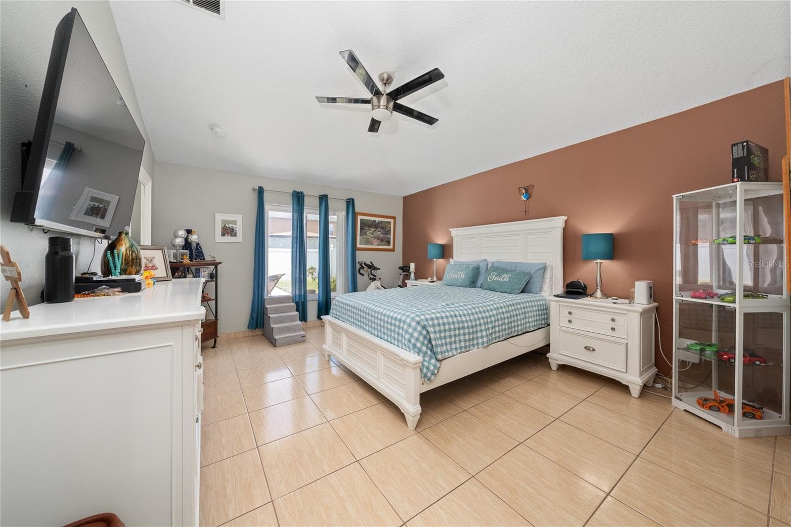Single Family Residence at 2333 WALNUT CANYON DR, KISSIMMEE, photo 5 of 51