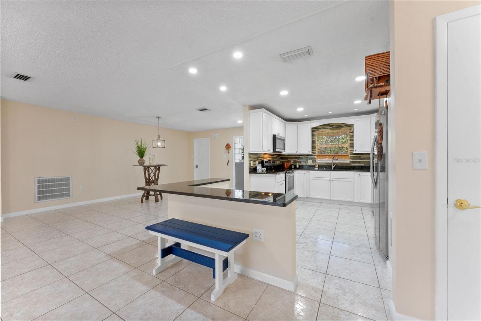 kitchen - 344 CROSSWINDS DR, PALM HARBOR