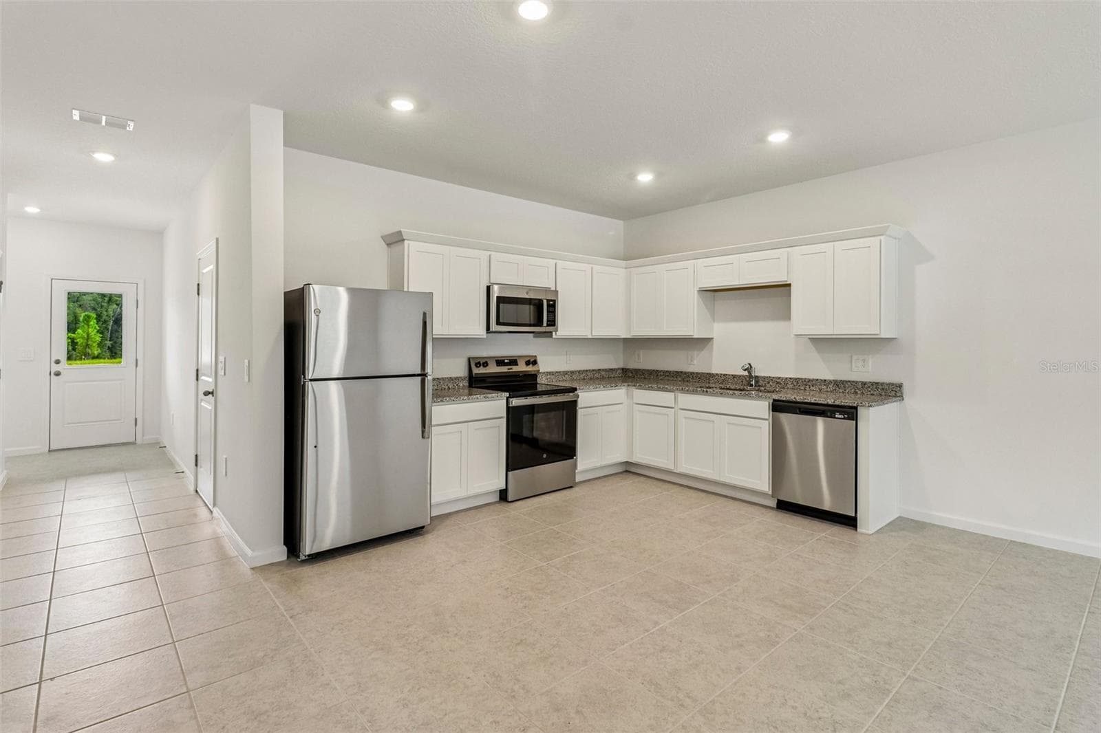 Townhouse at 217 MERCER ST, DELAND, photo 4 of 19