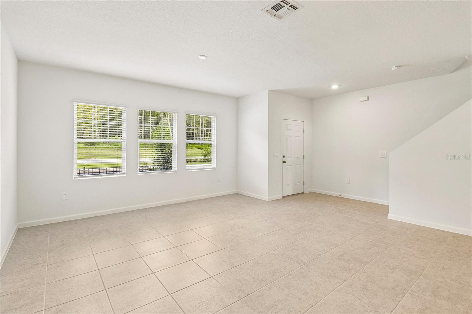 Townhouse at 217 MERCER ST, DELAND, photo 11 of 19