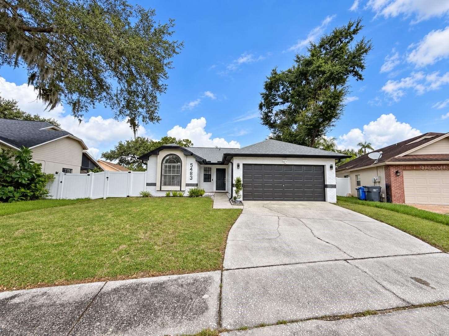 Single Family Residence at 5483 FRIARSWAY DR, TAMPA, photo 7 of 51