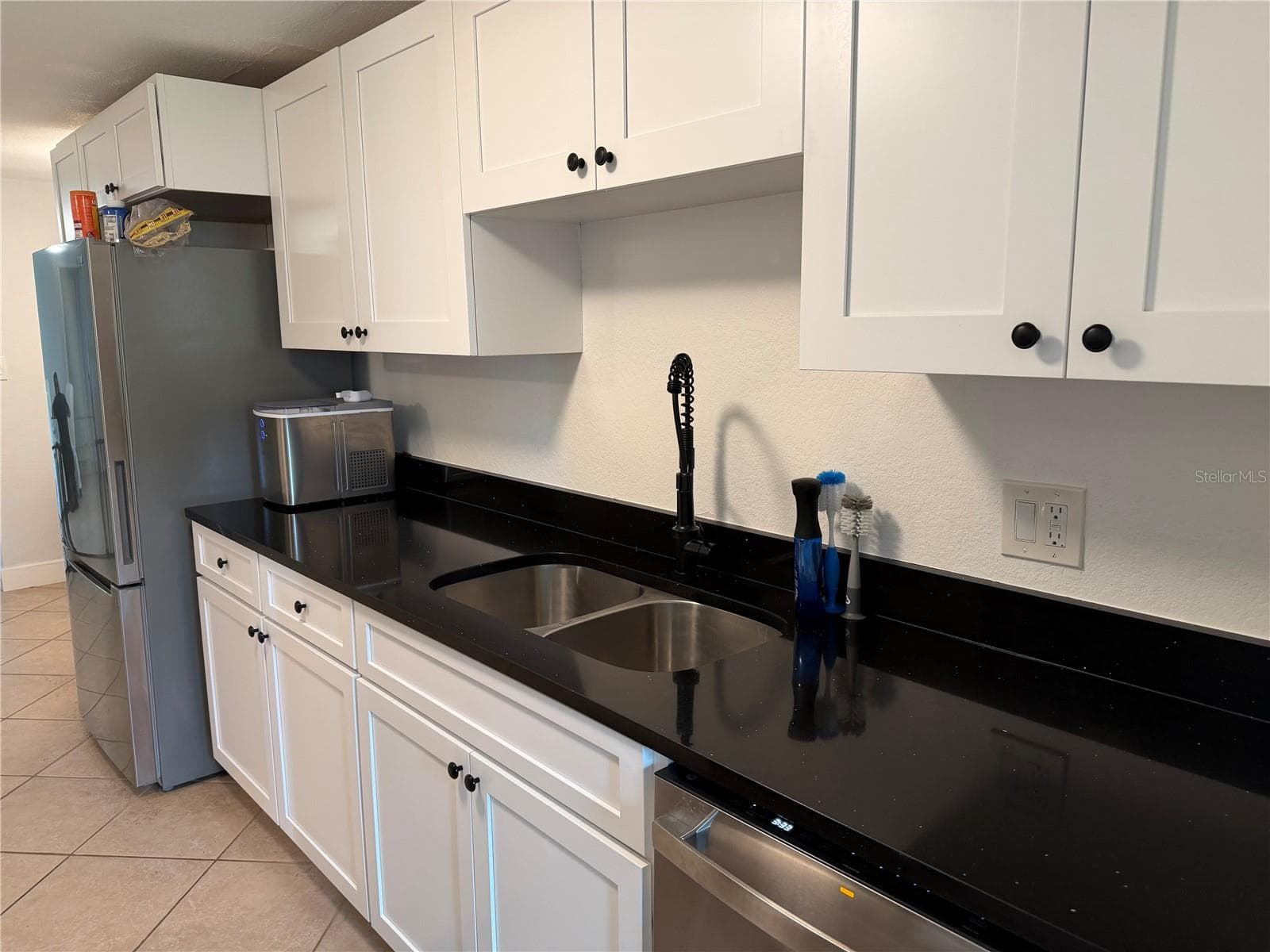 Single Family Residence at 632 AQUI ESTA DR, PUNTA GORDA, photo 13 of 36