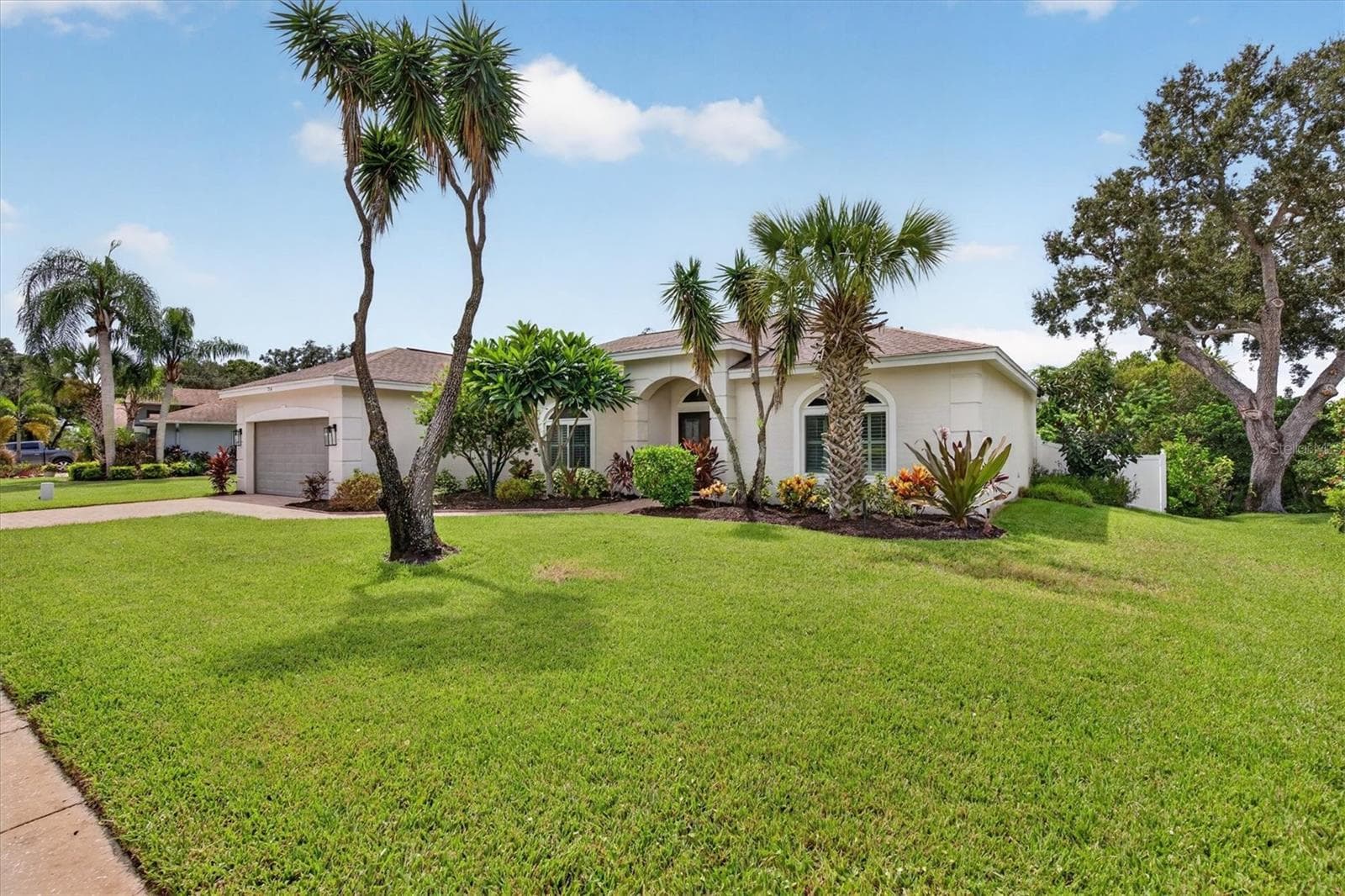 Single Family Residence at 714 HIDDEN LAKE DR, TARPON SPRINGS, photo 2 of 42