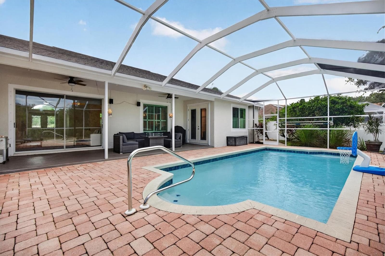 Single Family Residence at 714 HIDDEN LAKE DR, TARPON SPRINGS, photo 32 of 42
