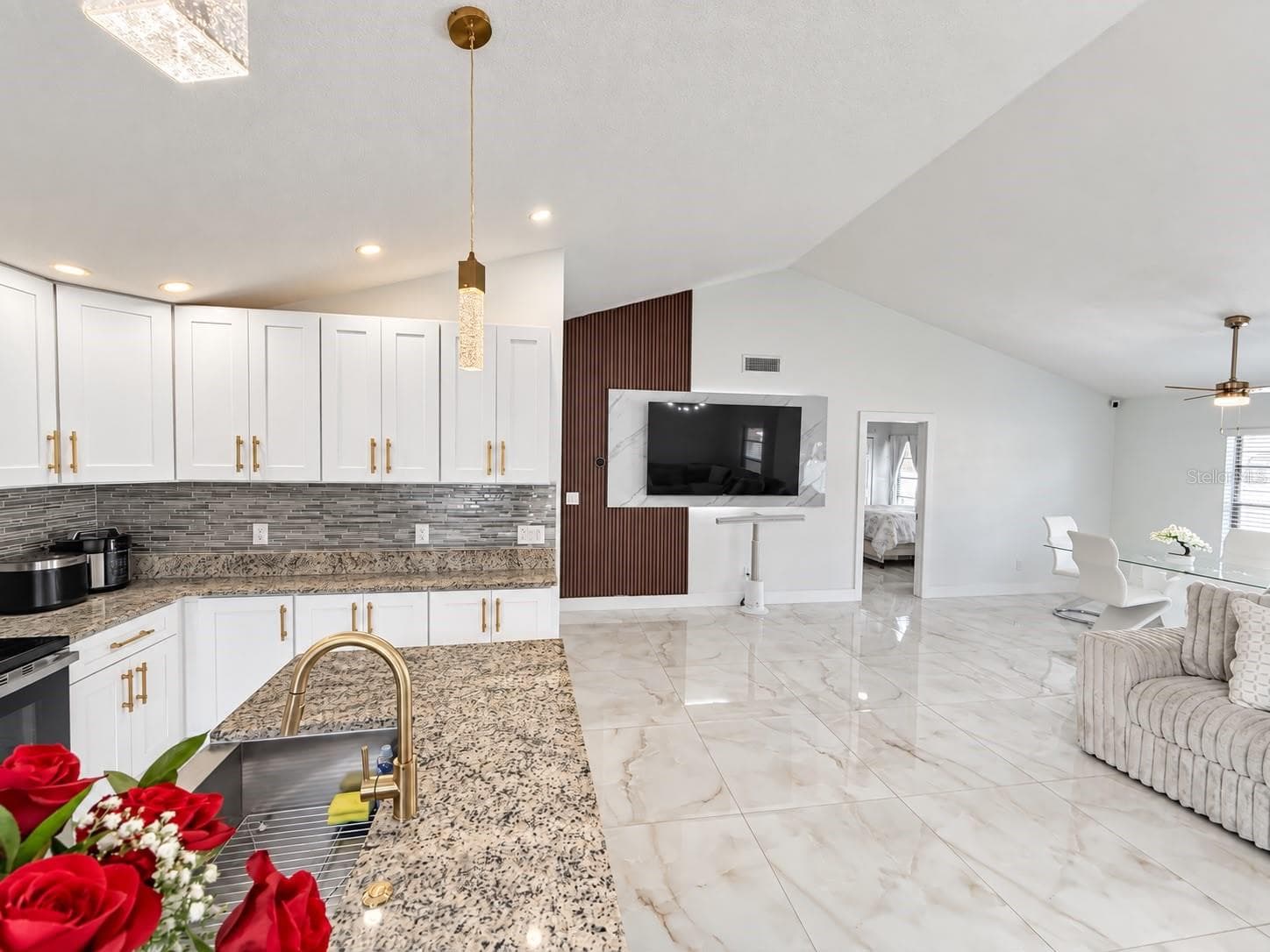 Single Family Residence at 5483 FRIARSWAY DR, TAMPA, photo 16 of 51