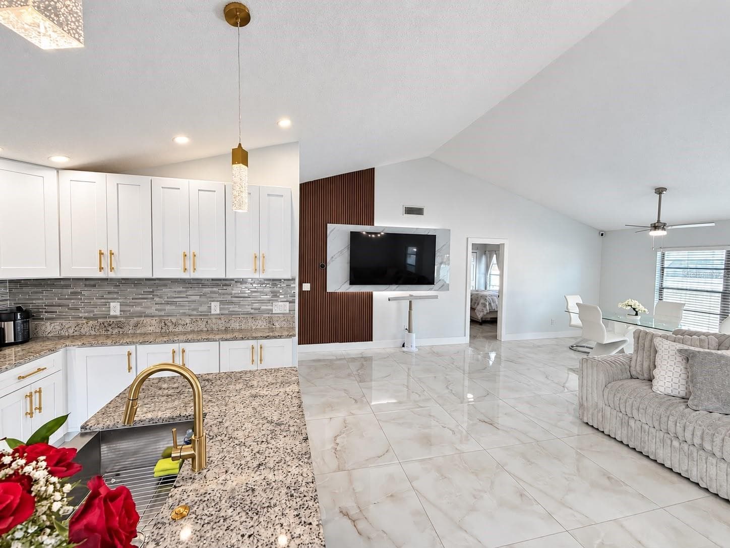 Single Family Residence at 5483 FRIARSWAY DR, TAMPA, photo 20 of 51