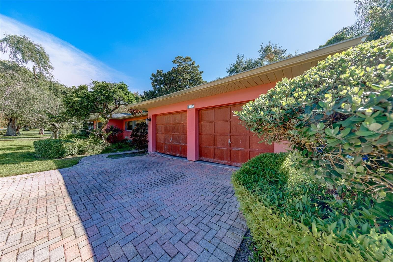 Single Family Residence at 1105 WOODCREST AVE, CLEARWATER, photo 2 of 42