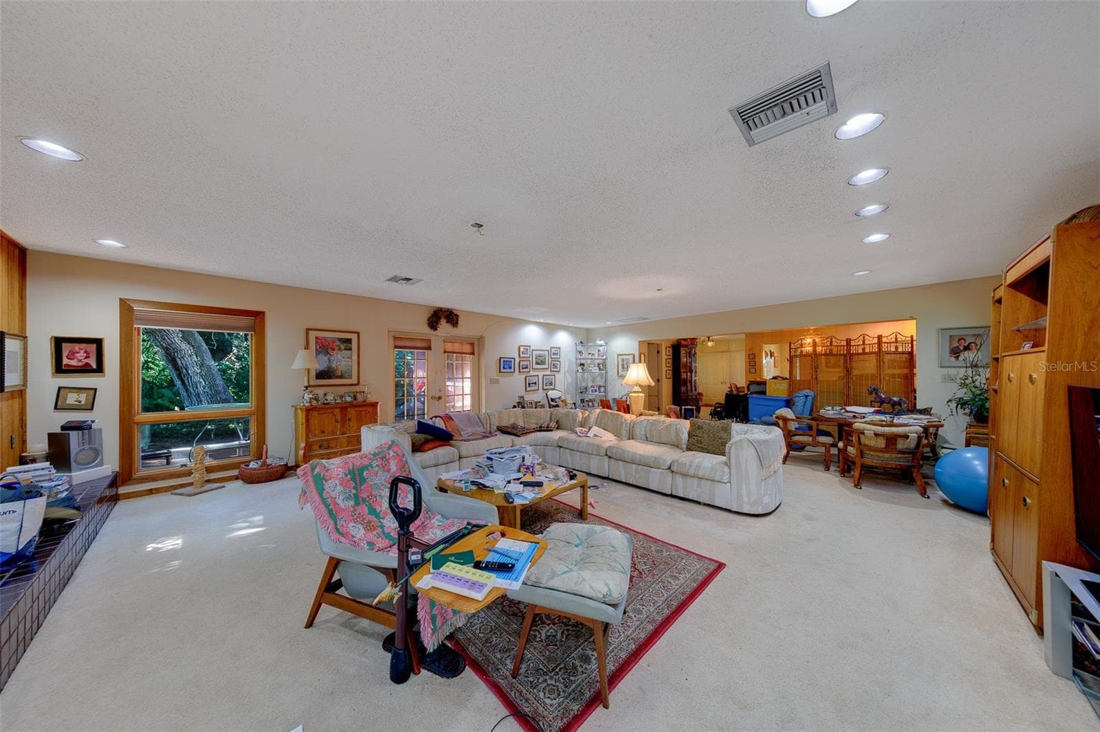 Single Family Residence at 1105 WOODCREST AVE, CLEARWATER, photo 7 of 42
