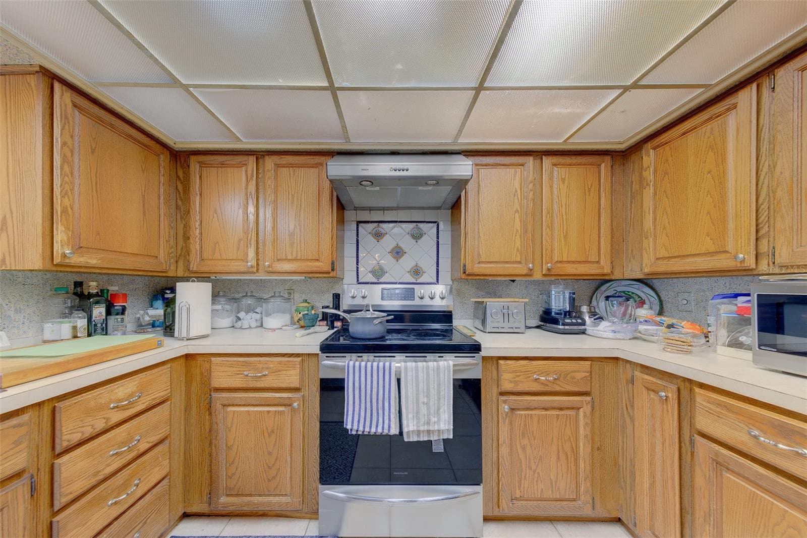 Single Family Residence at 1105 WOODCREST AVE, CLEARWATER, photo 12 of 42