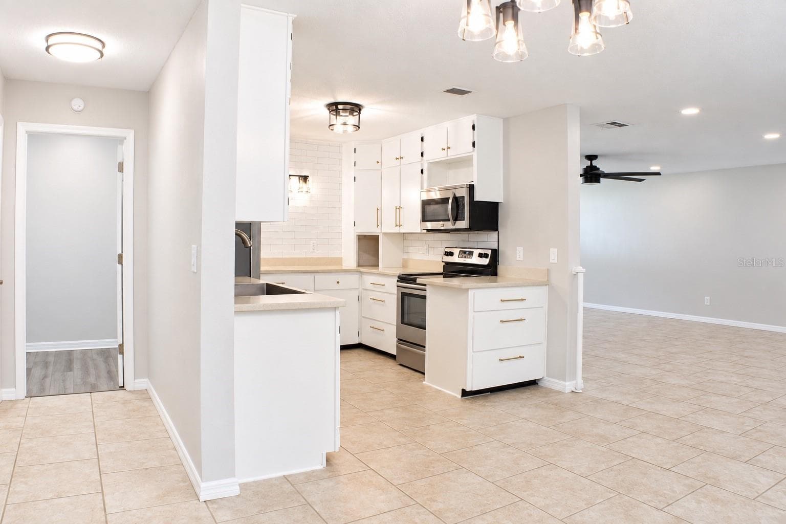 Kitchen - 8042 RIDGE WAY, ORLANDO