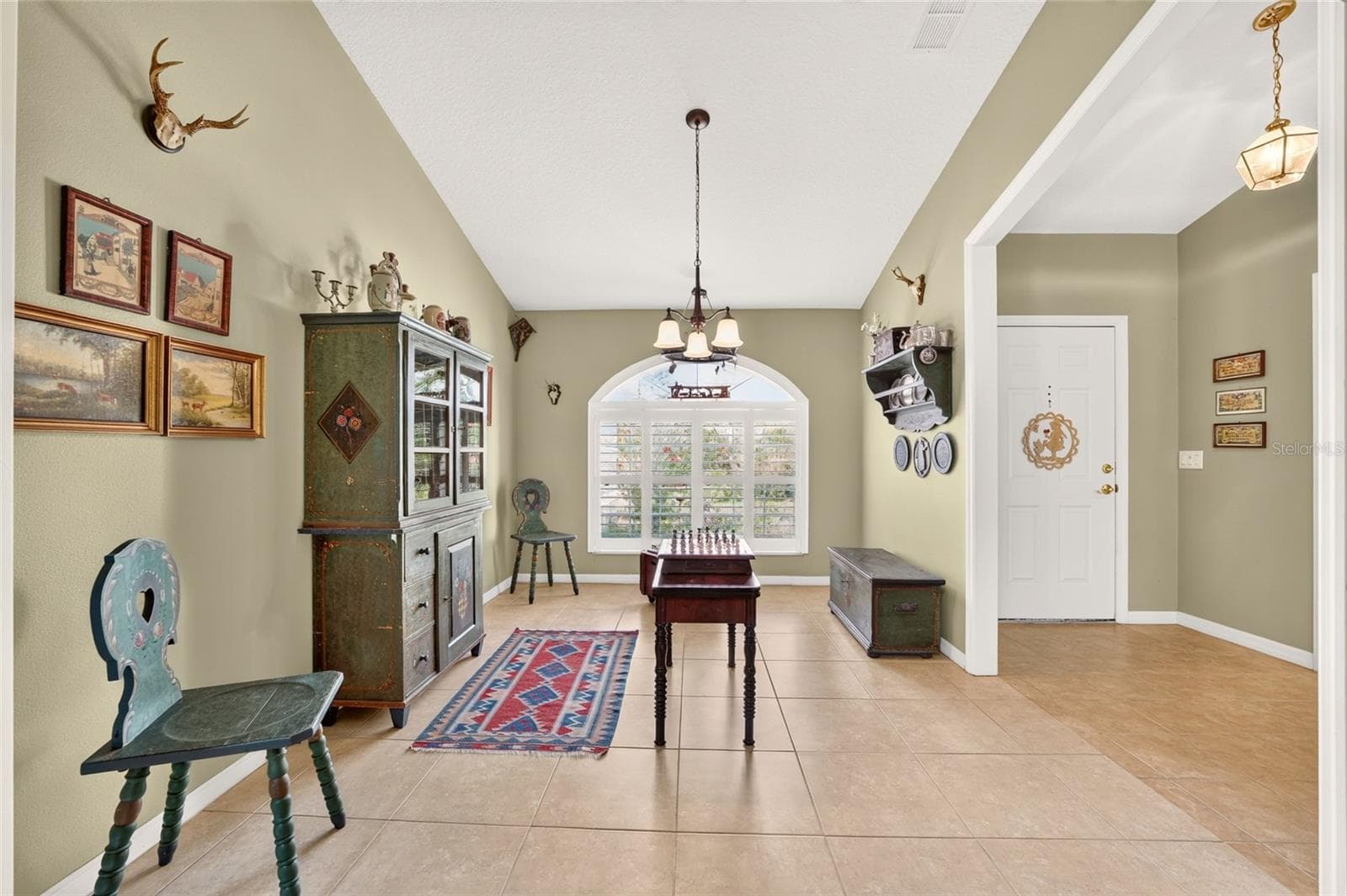 Dinning Space - 4295 N BRIDGER DR, BEVERLY HILLS