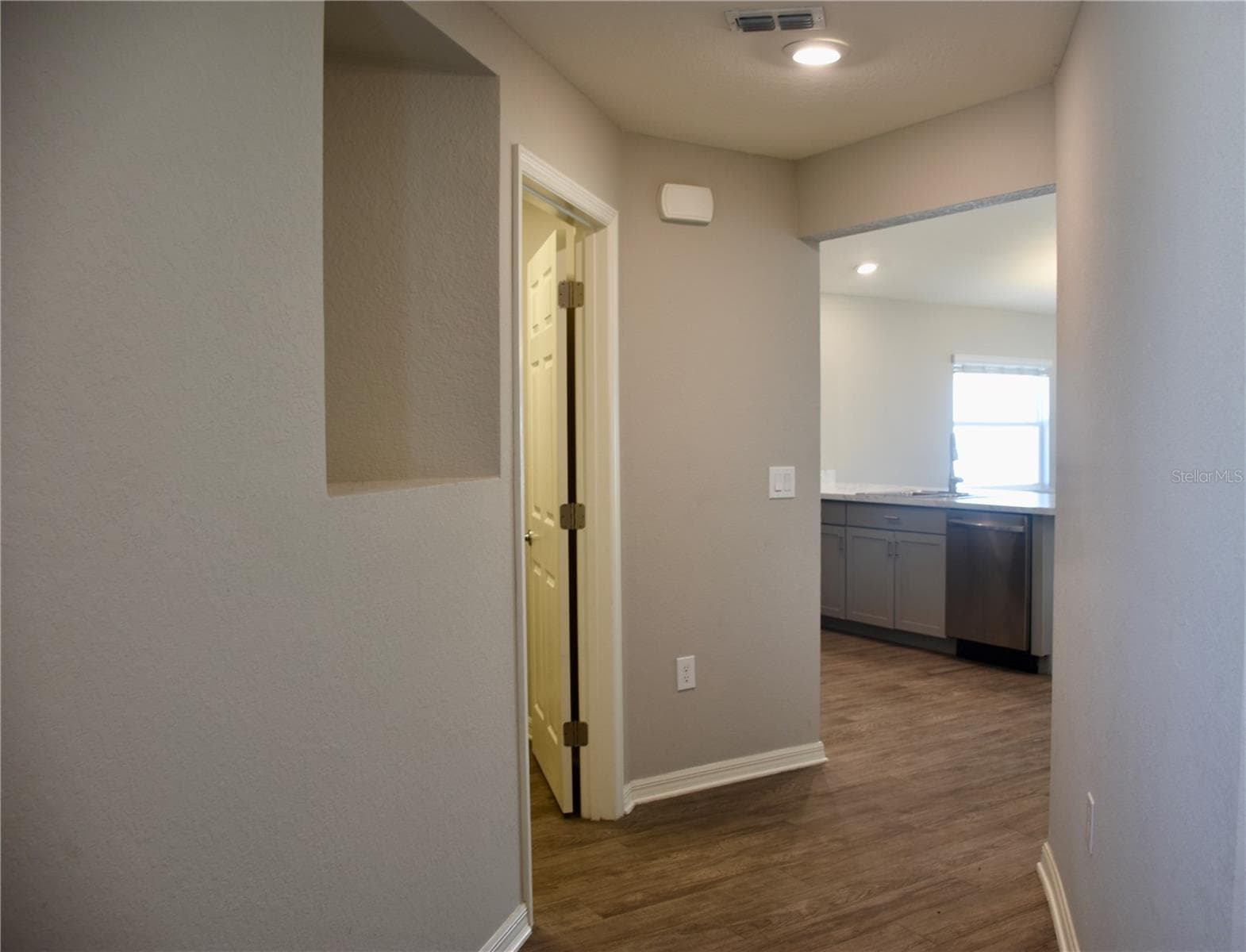 Single Family Residence at 372 CASCARA LN, AUBURNDALE, photo 5 of 40