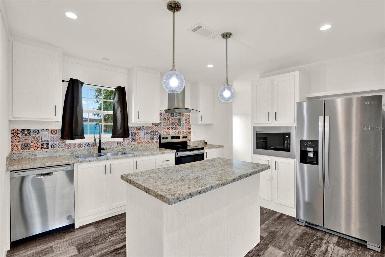 Manufactured Home at 16066 NARROW ST, BROOKSVILLE, photo 5 of 19