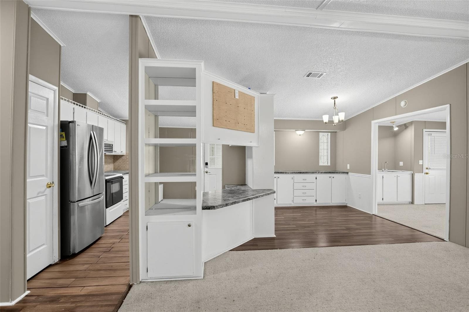 Manufactured Home at 1537 E SCHWARTZ BLVD, LADY LAKE, photo 16 of 30