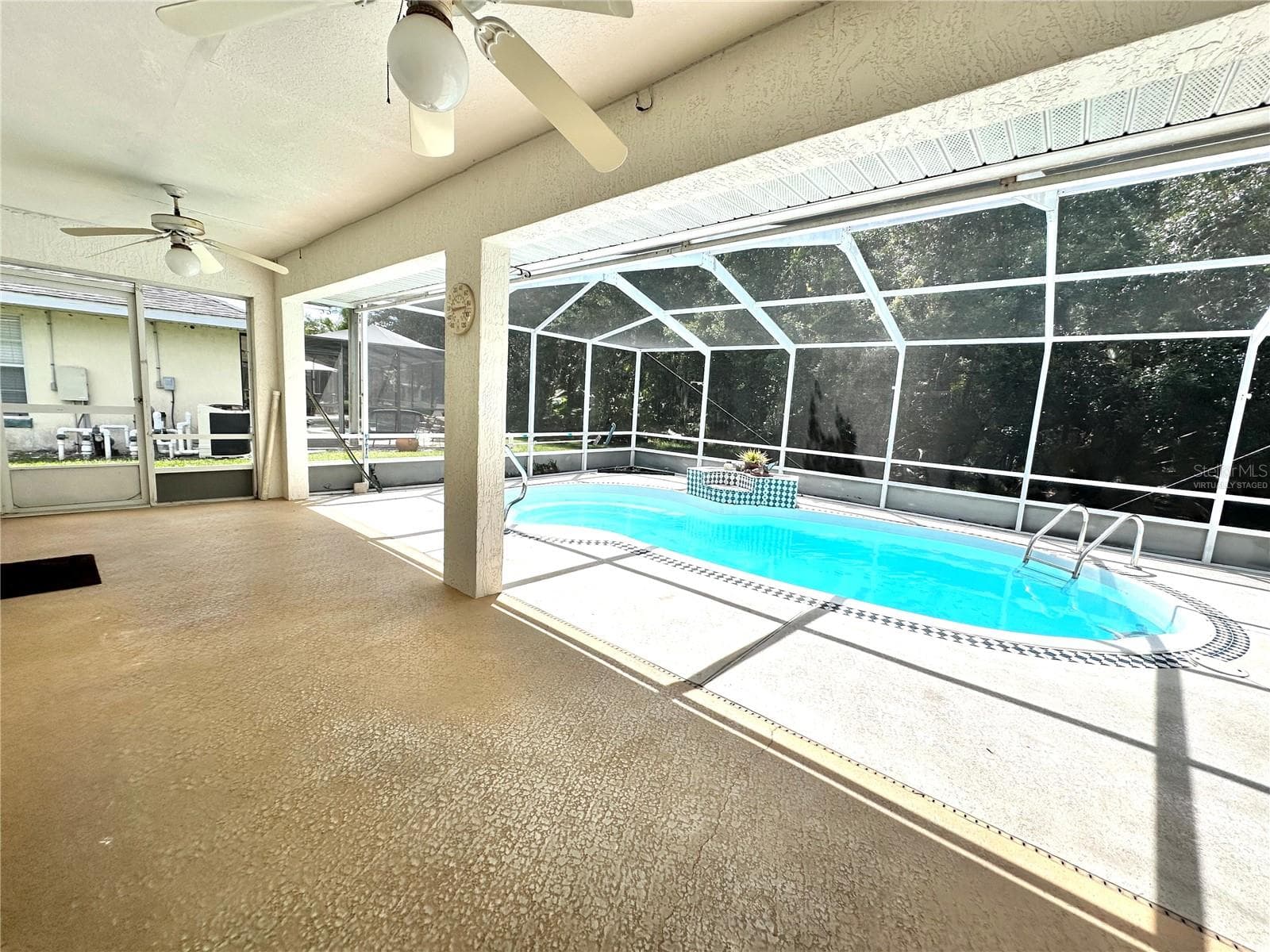 VIRTUALLY STAGED - 29439 SCHINNECOCK HILLS LN, SAN ANTONIO