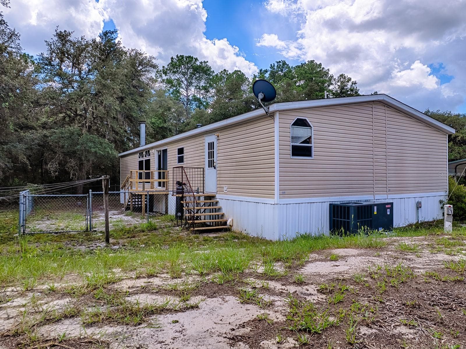 Manufactured Home at 15875 NE 148TH TERRACE RD, FORT MC COY, photo 33 of 46
