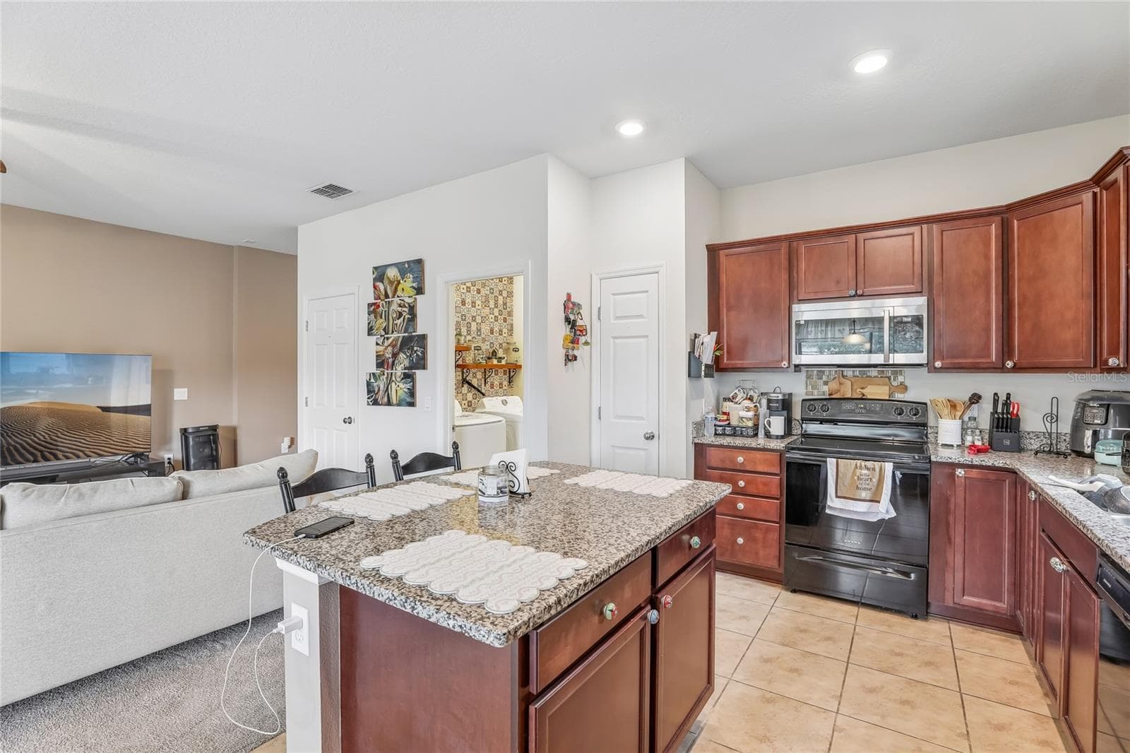 Single Family Residence at 1808 CAYMAN COVE CIR, ST CLOUD, photo 15 of 48