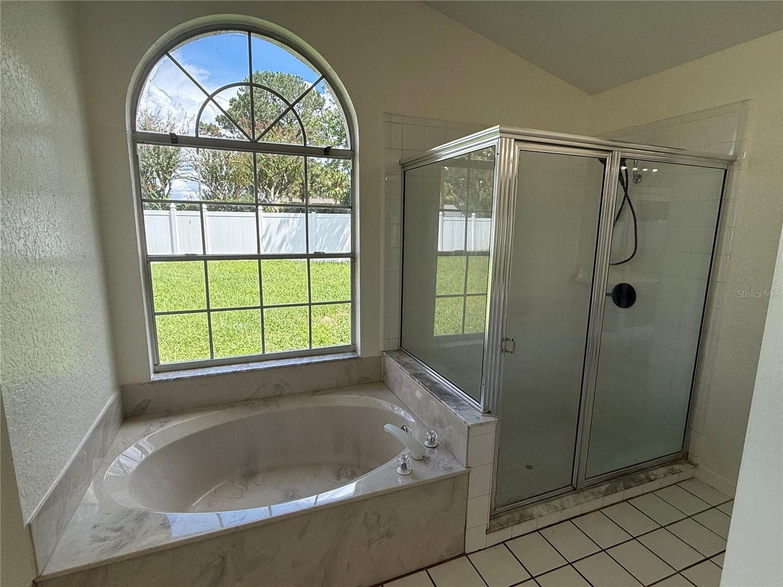 Main Bathroom - 12613 SUMMER TREE CT, ORLANDO