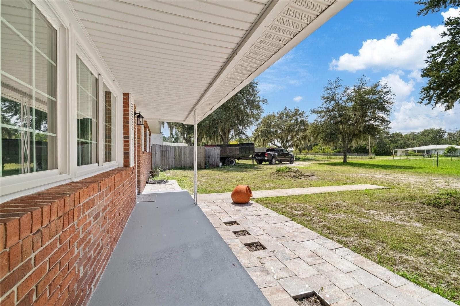 Single Family Residence at 8125 N SOCRUM LOOP RD, LAKELAND, photo 3 of 47